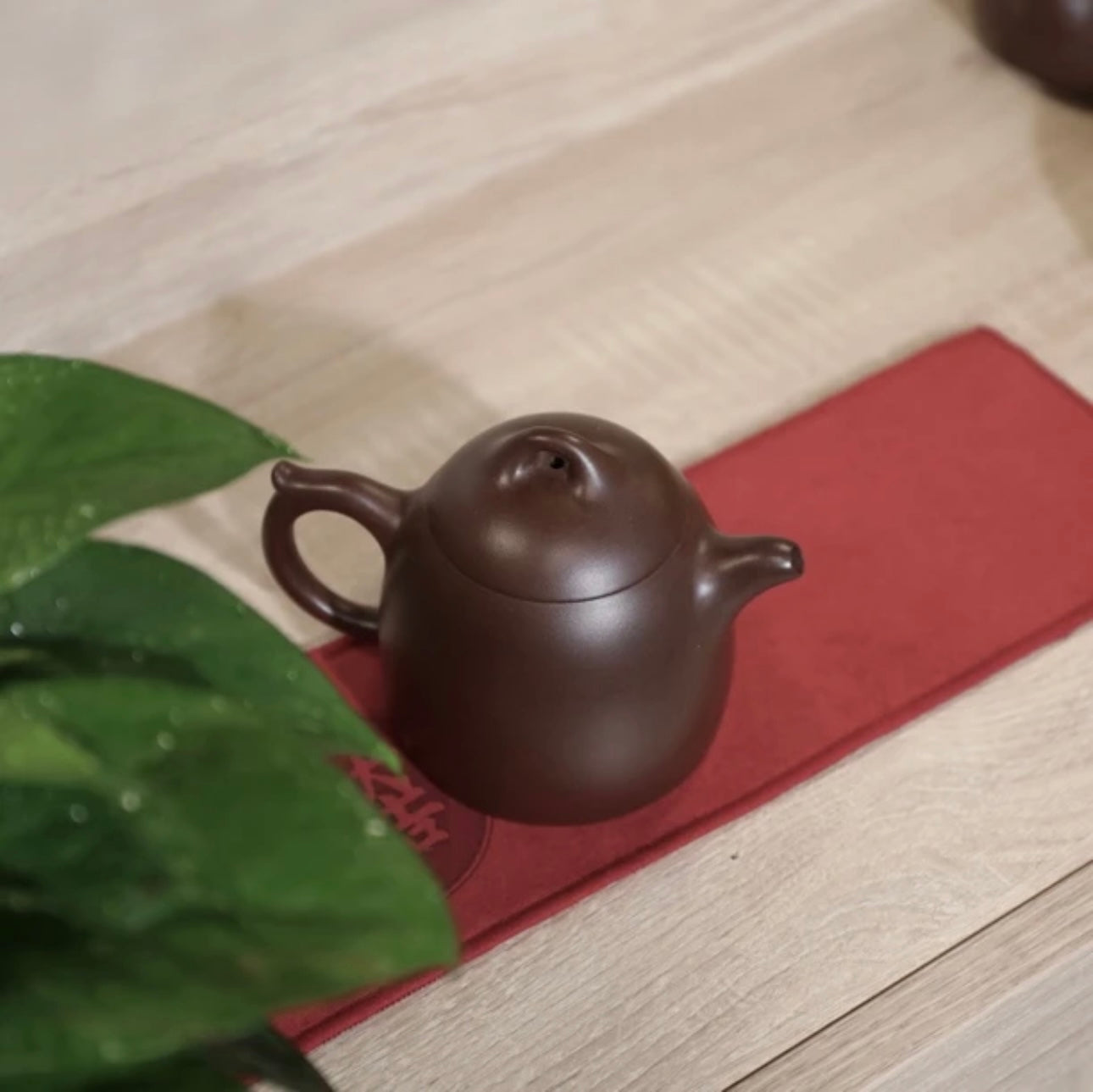 qin quan Purple clay teapot