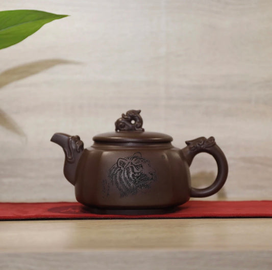 roaring dragons and tigers Purple clay teapot